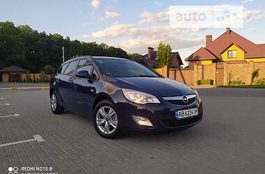 Opel Astra 2012