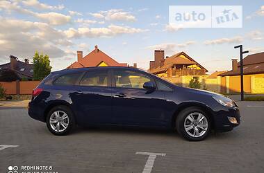 Универсал Opel Astra 2012 в Виннице