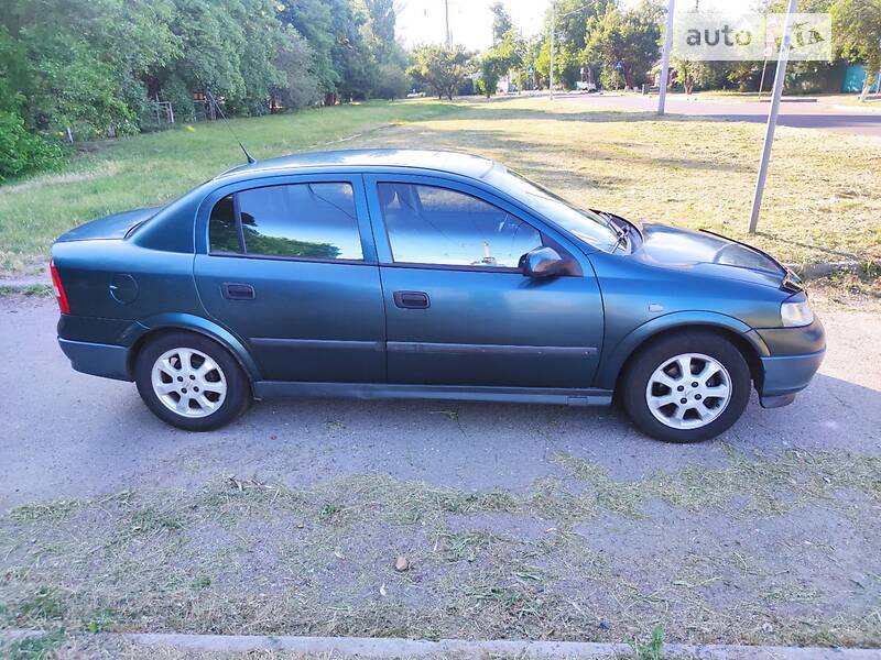 Седан Opel Astra 2004 в Черкассах фото 3 Седан Opel Astra 2004 в Черкассах