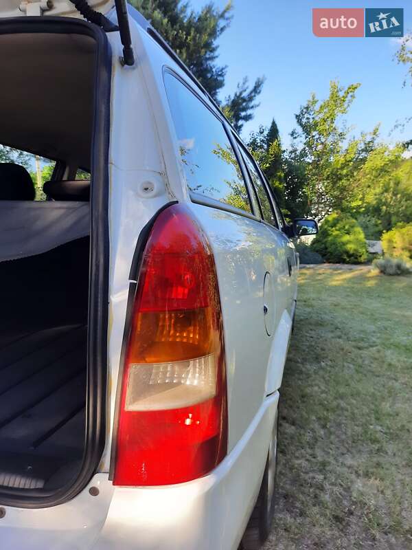 Універсал Opel Astra 1998 в Бару