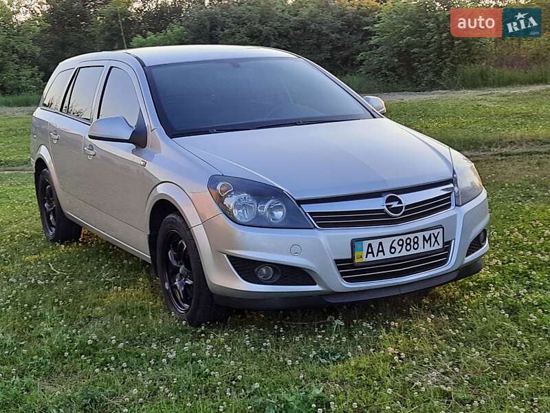 Opel Astra 2013