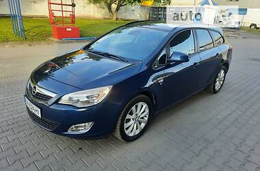 Opel Astra 2012