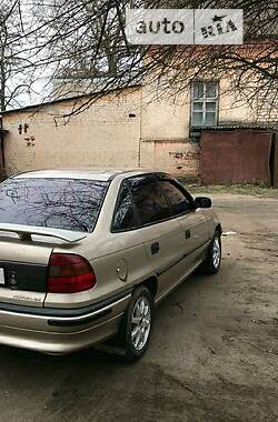 Седан Opel Astra 1997 в Києві