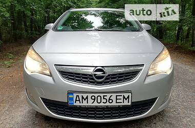 Opel Astra 2011