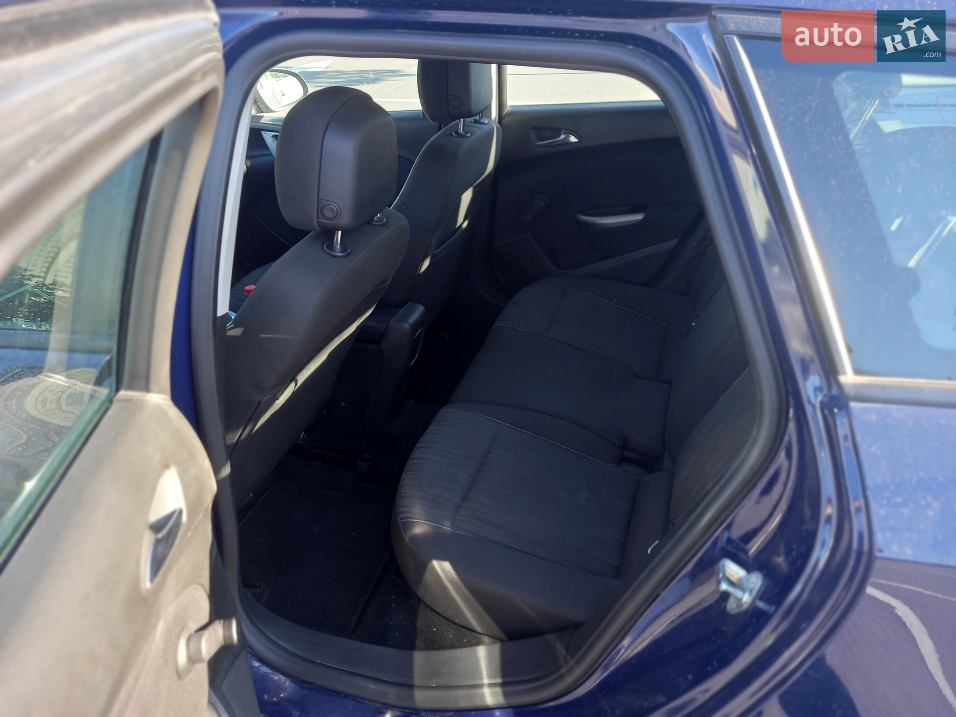 2010 Opel Astra - мініатюра 17