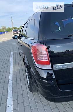 Универсал Opel Astra 2008 в 