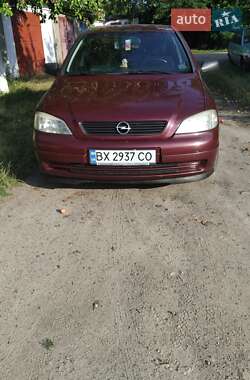 Седан Opel Astra 2005 в 