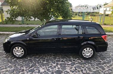 Универсал Opel Astra 2006 в Киверцах