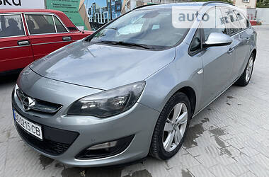 Універсал Opel Astra 2014 в Тернополі