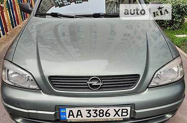 Седан Opel Astra 2006 в Киеве