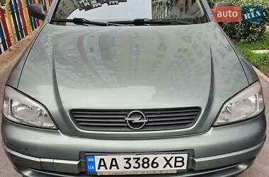 Седан Opel Astra 2006 в 