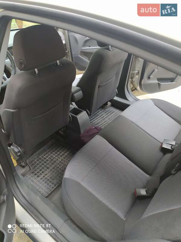 Седан Opel Astra 2009 в Тячеве