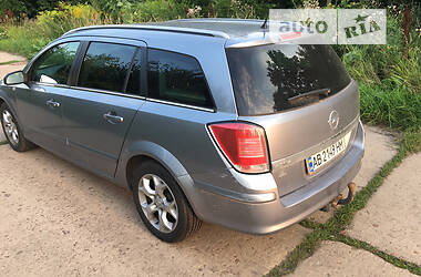 Универсал Opel Astra 2005 в Чернигове