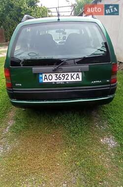 Универсал Opel Astra 1996 в Ужгороде