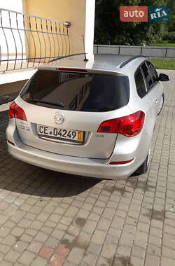 Минивэн Opel Astra 2011 в Косове