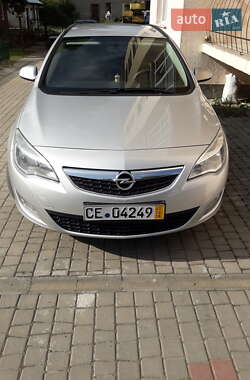 Минивэн Opel Astra 2011 в Косове