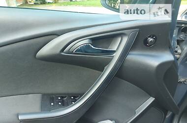 Универсал Opel Astra 2013 в 