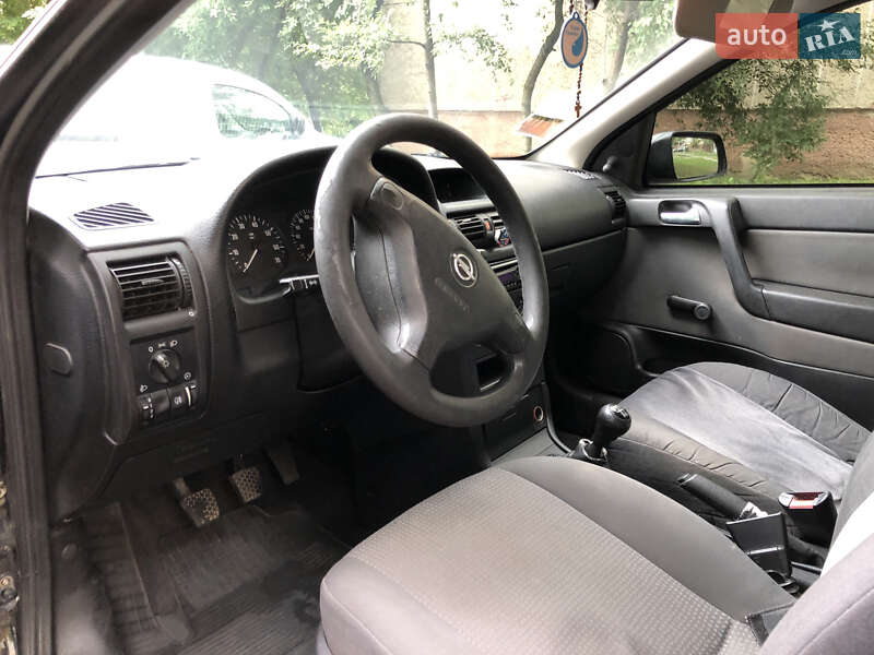 Седан Opel Astra 2008 в Луцке