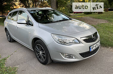 Универсал Opel Astra 2011 в Запорожье