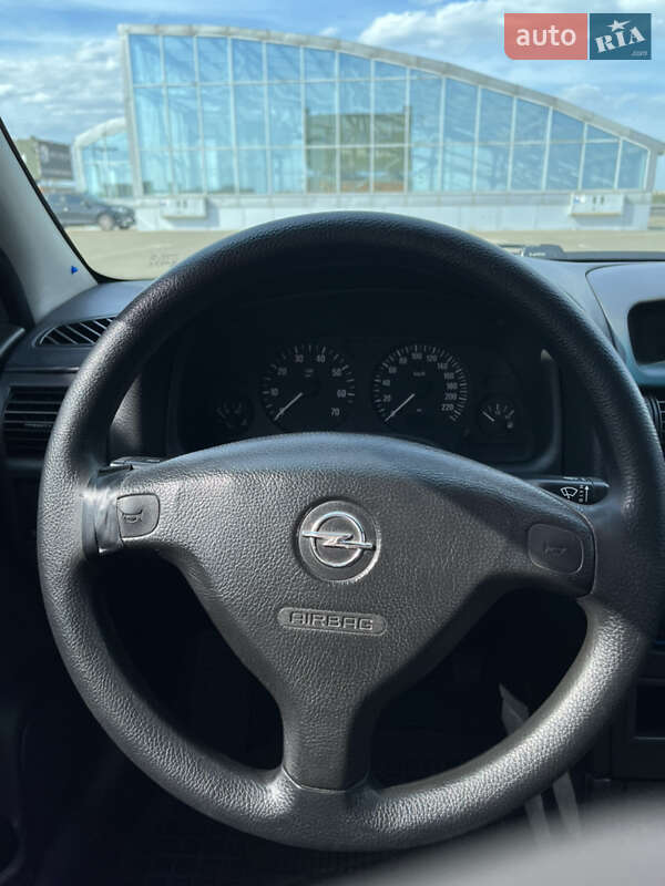 Седан Opel Astra 2008 в Киеве фото 11 Седан Opel Astra 2008 в Киеве