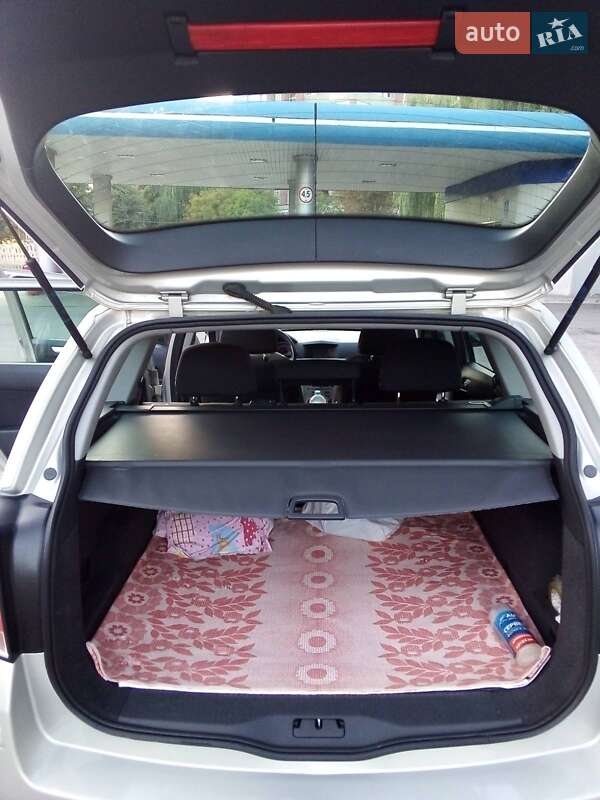 Универсал Opel Astra 2009 в Виннице