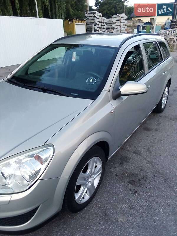 Универсал Opel Astra 2009 в Виннице