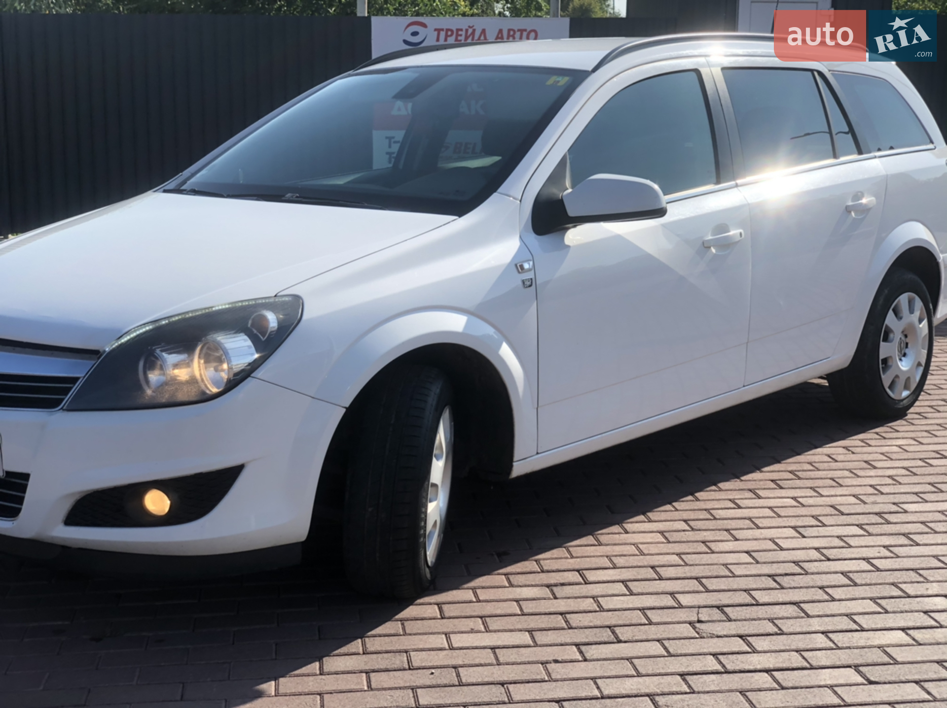 2010 Opel Astra - мініатюра 2