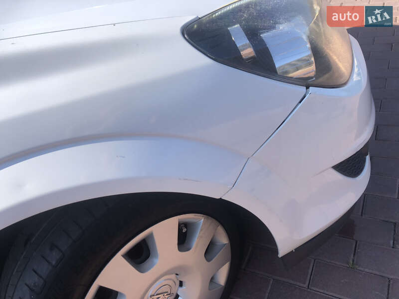 Универсал Opel Astra 2010 в Рокитном
