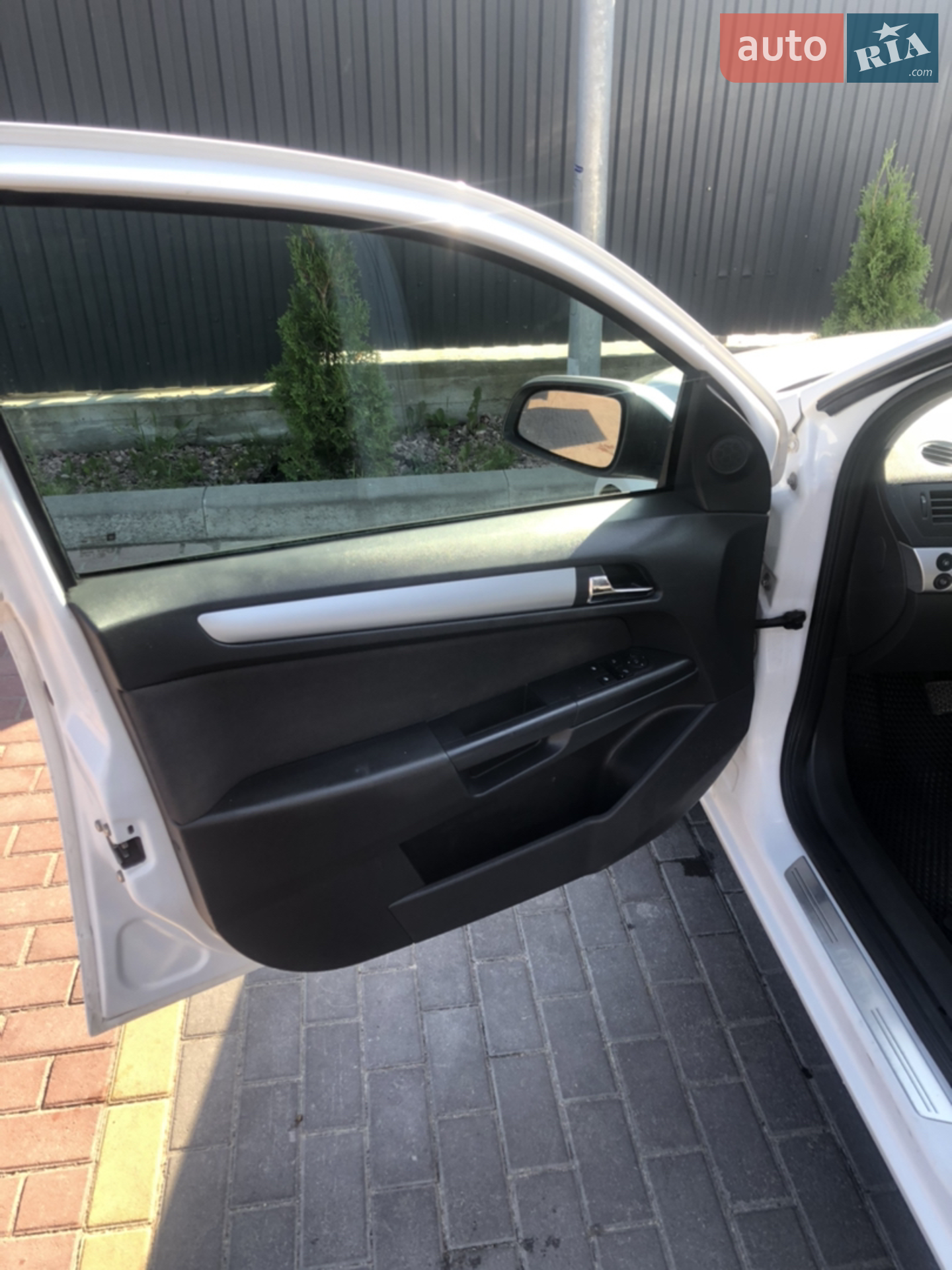 2010 Opel Astra - мініатюра 16