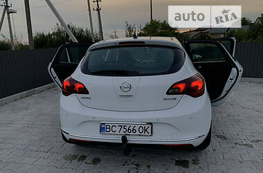 Хэтчбек Opel Astra 2013 в Львове