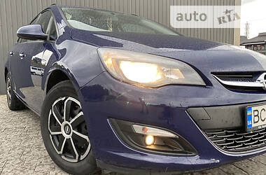 Универсал Opel Astra 2014 в Дрогобыче