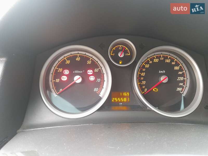 Універсал Opel Astra 2005 в Сумах