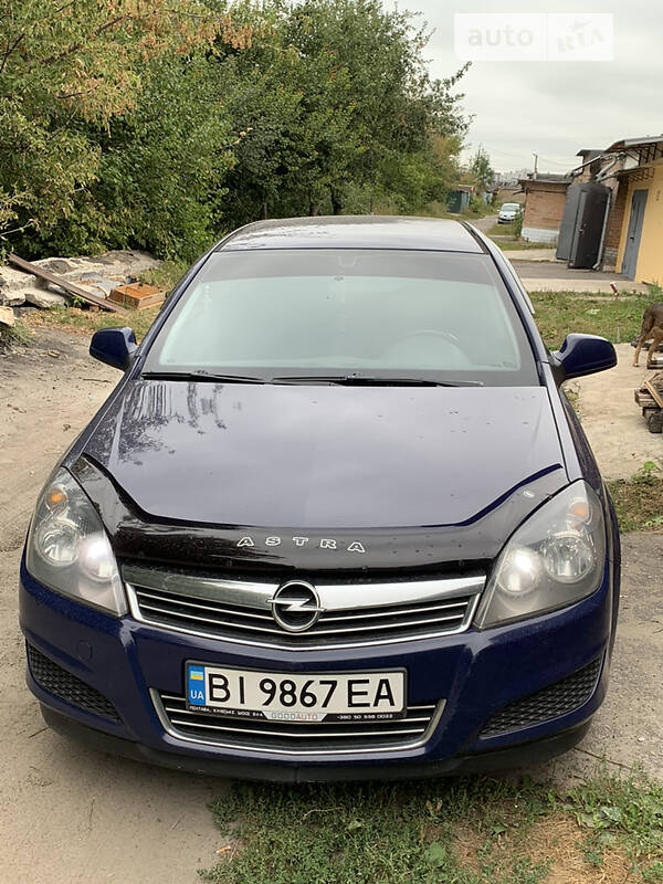 Универсал Opel Astra 2012 в Полтаве