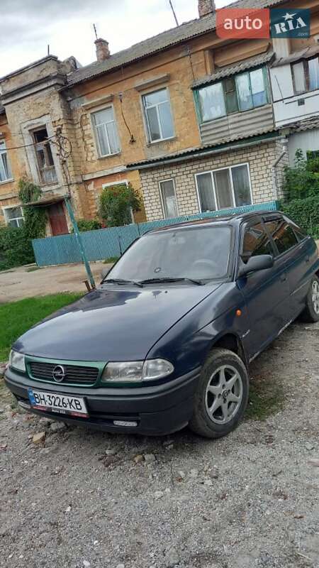 Хэтчбек Opel Astra 2001 в Одессе