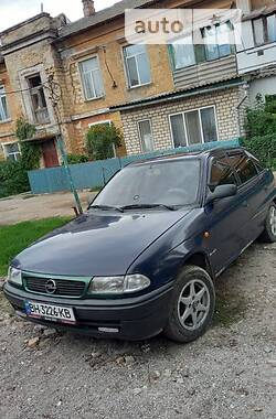 Хэтчбек Opel Astra 2001 в Одессе