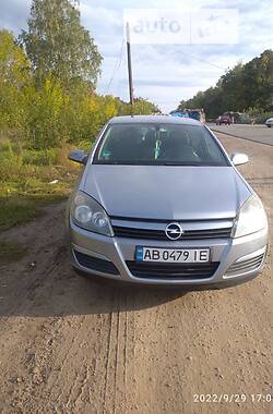 Хэтчбек Opel Astra 2004 в 