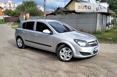 Хэтчбек Opel Astra 2012 в Днепре