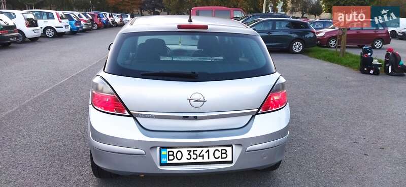 Хетчбек Opel Astra 2013 в Тернополі