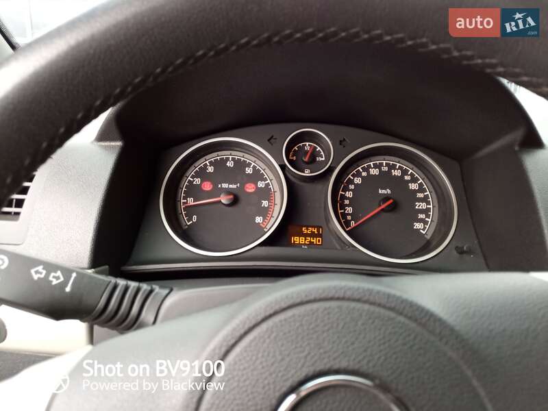 Хэтчбек Opel Astra 2008 в Ровно