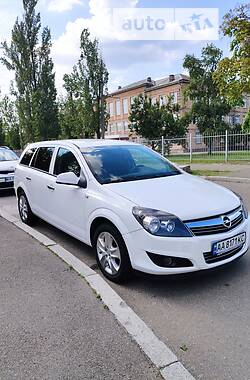 Opel Astra 2012