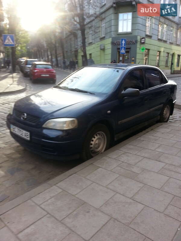Хэтчбек Opel Astra 2000 в Львове