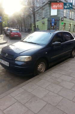 Хетчбек Opel Astra 2000 в 