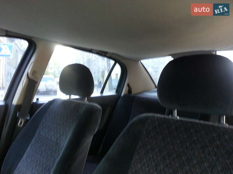 Хэтчбек Opel Astra 2000 в Львове