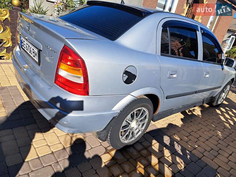 Седан Opel Astra 2007 в Баштанке