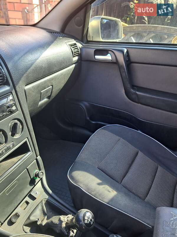 Седан Opel Astra 2007 в Баштанке