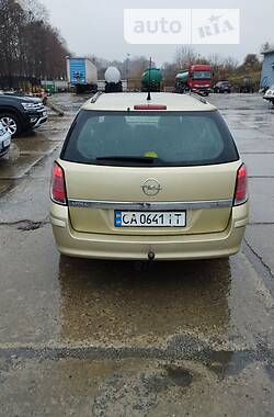 Универсал Opel Astra 2004 в Городище