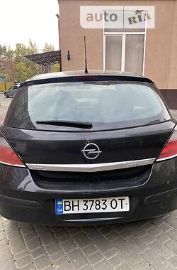Хэтчбек Opel Astra 2006 в Одессе