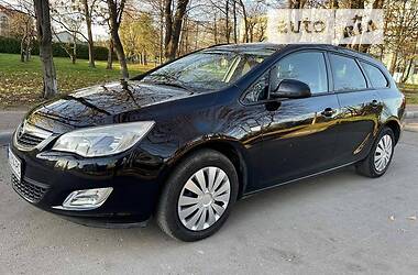 Opel Astra 2011