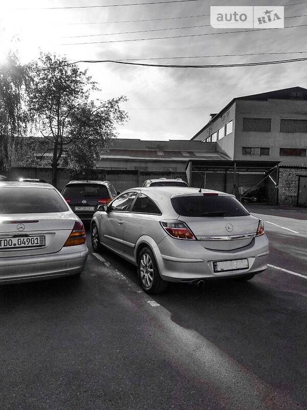 Купе Opel Astra 2005 в Коломые