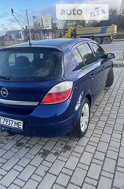 Хэтчбек Opel Astra 2004 в Ивано-Франковске